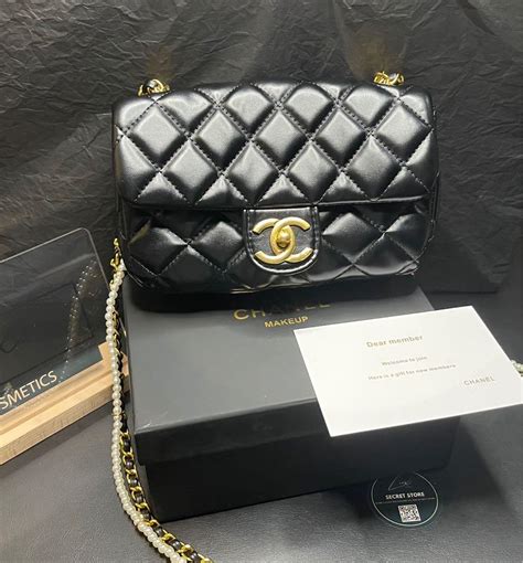 chanel free makeup bag|chanel makeup bag free gift.